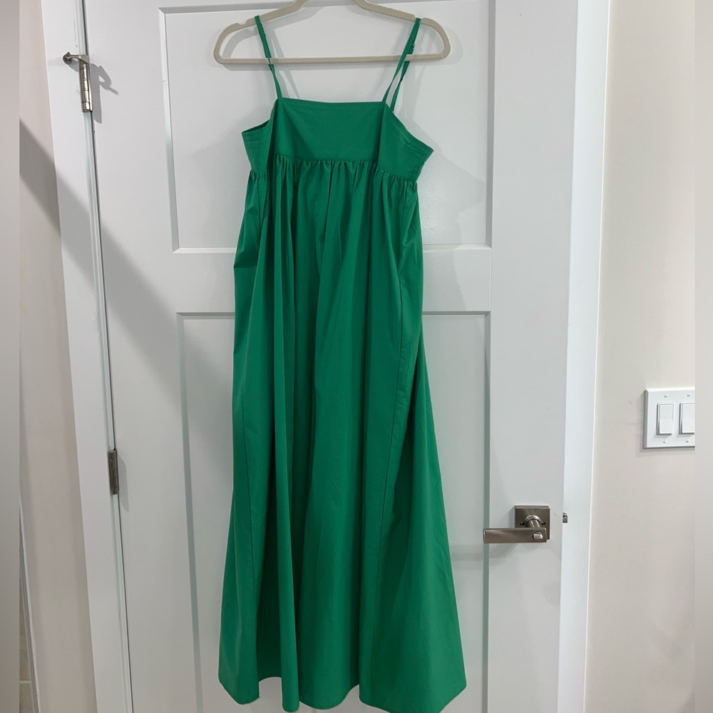 Elegant Green Spaghetti Strap Dress
